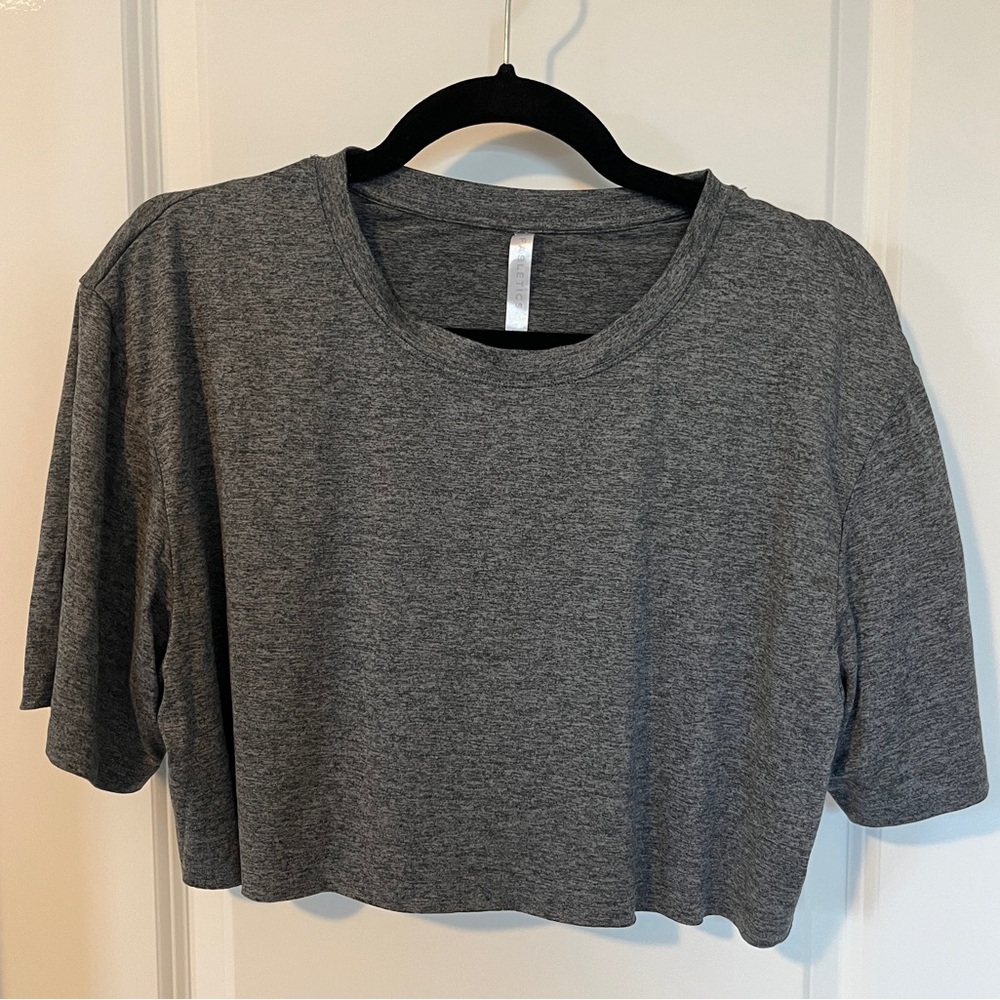 Fabletics Crop Athletic Gray T-shirt Size XL